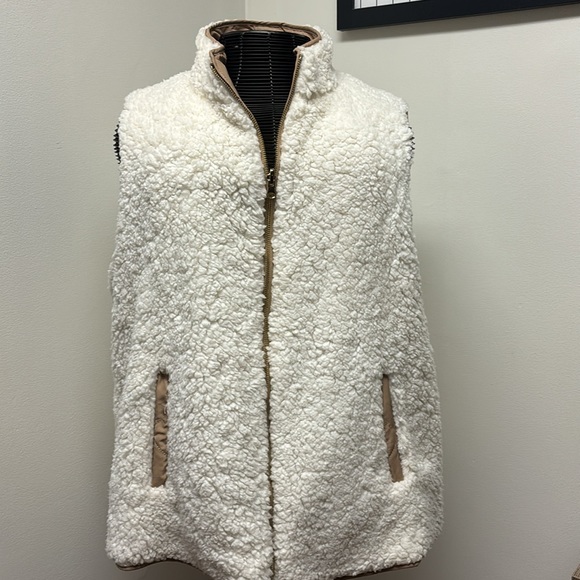 Women’s Ruby Rd. Vest - Picture 5 of 6